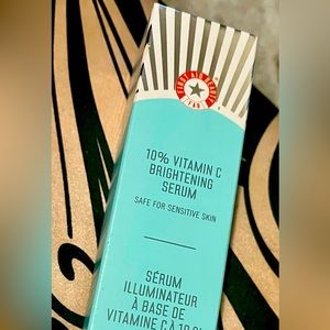 First Aid Beauty 10% Vitamin C Brightening Serum